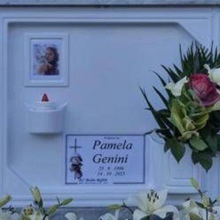 Corpo di Pamela Genini profanato e decapitato, la mamma: "Non posso andare avanti senza seppellirla"