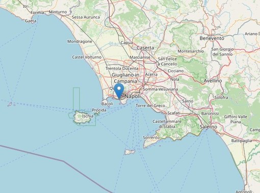 Forte scossa di terremoto ai Campi Flegrei, magnitudo 4.0 Forte scossa di terremoto ai Campi Flegrei, magnitudo 4.0