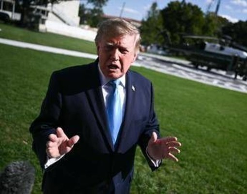 Peste polmonare, Russia nega tutto: "Solo fake news, è polmonite". Trump: "Li aiuteremo" Peste polmonare, Russia nega tutto: "Solo fake news, è polmonite". Trump: "Li aiuteremo"