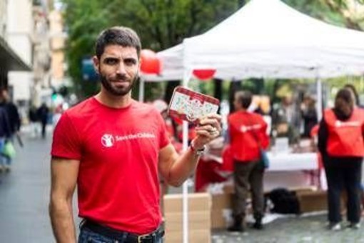 Minori: Marco Rossetti di 'Doc' in piazza con Save the Children, per il weekend dei BisBuoni Minori: Marco Rossetti di 'Doc' in piazza con Save the Children, per il weekend dei BisBuoni