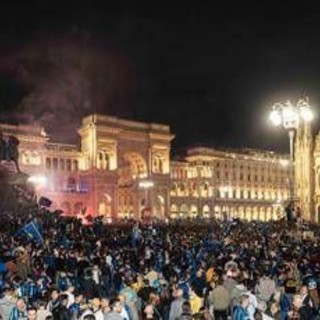 Scudetto Inter, da Amadeus a Tananai: chi c'era alla festa in piazza Duomo
