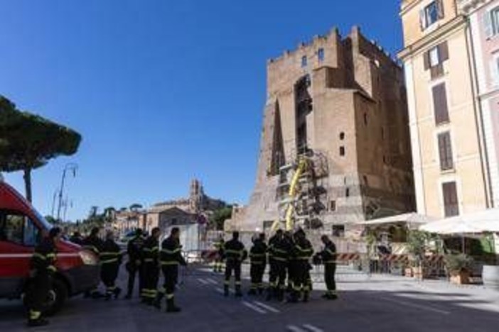 Crollo Torre dei Conti, l'autopsia sull'operaio: "Octay Stroici è morto per schiacciamento"