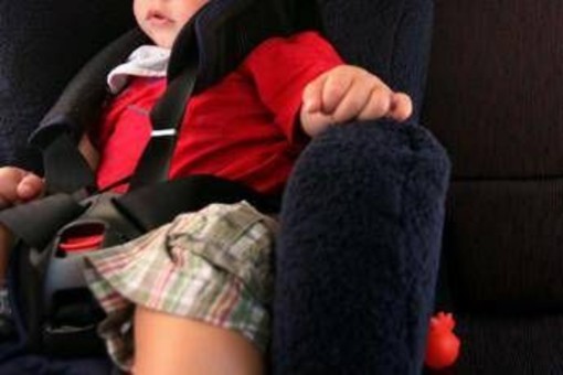 Belgio, bimbo di 15 mesi muore dimenticato in auto al sole Belgio, bimbo di 15 mesi muore dimenticato in auto al sole