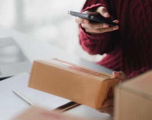 Dazio di 3 euro su mini pacchi da Cina e Paesi extra Ue, cosa cambia dall'1 luglio Dazio di 3 euro su mini pacchi da Cina e Paesi extra Ue, cosa cambia dall'1 luglio