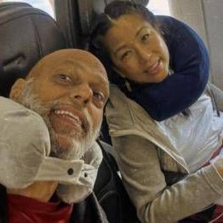 Max Parisi, il viaggio in Usa per il tumore al pancreas: "Con nuovo farmaco spero di arrivare a Natale" Max Parisi, il viaggio in Usa per il tumore al pancreas: "Con nuovo farmaco spero di arrivare a Natale"