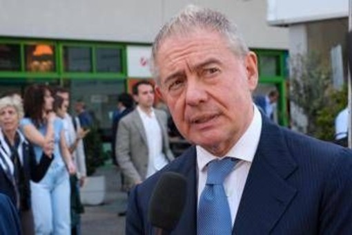 Vinitaly, confronto Urso-Stefani su Hormuz e materie prime critiche per le imprese Vinitaly, confronto Urso-Stefani su Hormuz e materie prime critiche per le imprese