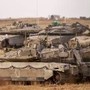 Gaza, nuovi raid israeliani: &quot;Dall'alba almeno 60 morti&quot;