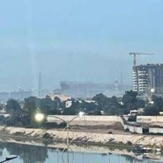 Attacco all'ambasciata Usa a Baghdad. Raid sull'isola di Kharg. Trump: "Iran completamente sconfitto"