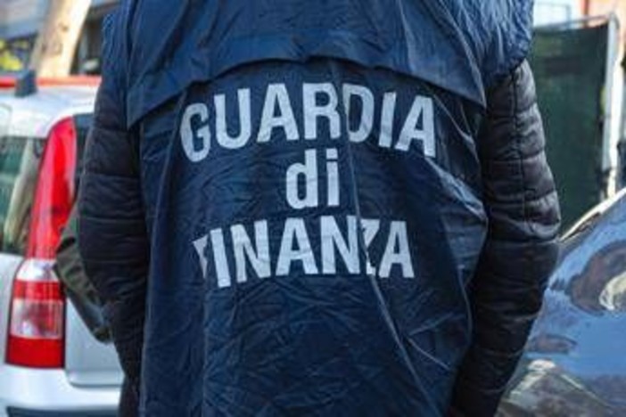 Scambio elettorale ed estorsione, 6 arresti tra Bari e Foggia. Indagato sindaco di Modugno