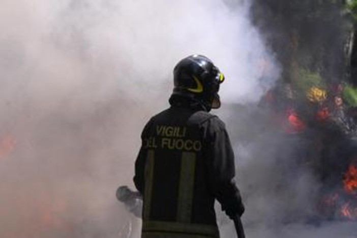 Esplosione in una palazzina a Cassino: 2 feriti gravi, tetto crollato Esplosione in una palazzina a Cassino: 2 feriti gravi, tetto crollato