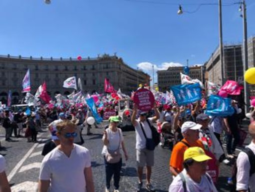 Pro vita, mons. Pegoraro (Pontificia Accademia Vita): "Scegliere vita, dal grembo a chi è in ospedale"