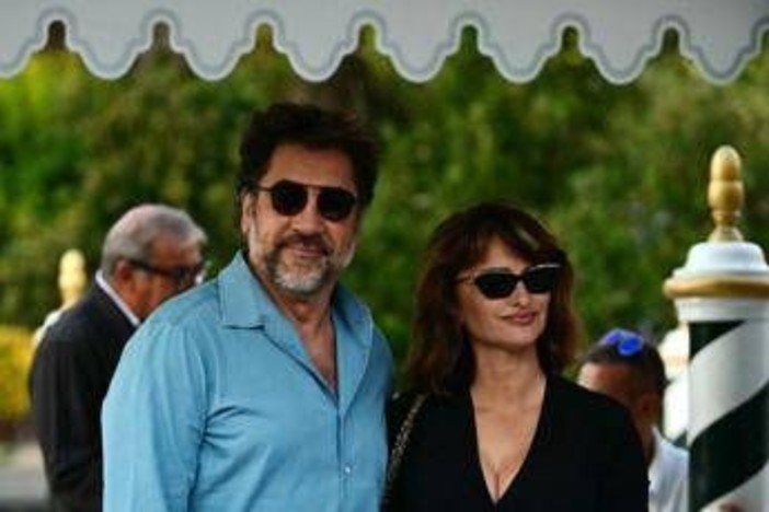 Mostra Venezia, è il giorno di Bardem e Cruz. Debutto alla regia di Foglietta Mostra Venezia, è il giorno di Bardem e Cruz. Debutto alla regia di Foglietta