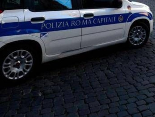 Roma, 14enne travolto da un suv su marciapiede davanti a scuola: non è in pericolo di vita