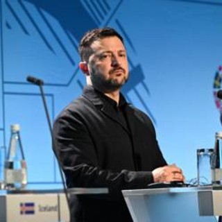 Ucraina, Zelensky annuncia rimpasto di governo: la nuova strategia politica Ucraina, Zelensky annuncia rimpasto di governo: la nuova strategia politica