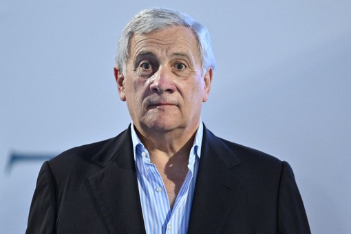 Tajani “Stop Schengen necessario, pericolo jihadista da non sottovalutare”
