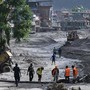 Alluvione in Nepal, 750 morti e oltre tremila dispersi nel fango: avanti i soccorsi Alluvione in Nepal, 750 morti e oltre tremila dispersi nel fango: avanti i soccorsi