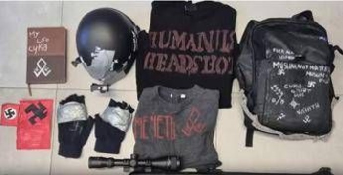 Post in cirillico e minacce di stragi a scuola sui social, denunciato 14enne a Catania Post in cirillico e minacce di stragi a scuola sui social, denunciato 14enne a Catania