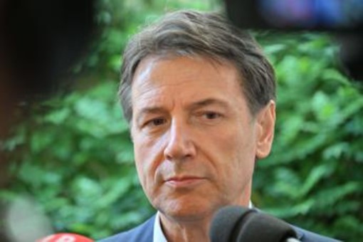 Inchiesta Covid, Conte scrive a La Russa e Fontana: "Pronto a farmi audire ma non lascio commissione" Inchiesta Covid, Conte scrive a La Russa e Fontana: "Pronto a farmi audire ma non lascio commissione"