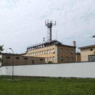 Allarme bomba nella sede della Lega di via Bellerio a Milano Allarme bomba nella sede della Lega di via Bellerio a Milano