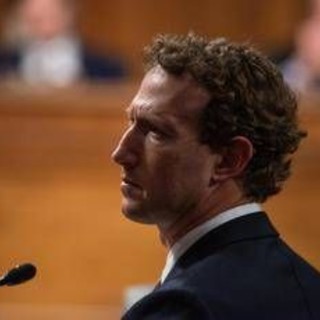 Meta sotto accusa nell'Ue, Instagram e Facebook progettati per creare dipendenza Meta sotto accusa nell'Ue, Instagram e Facebook progettati per creare dipendenza
