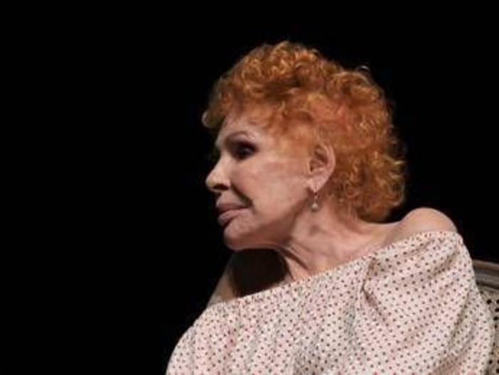 Ornella Vanoni, oggi i funerali a Milano - La diretta