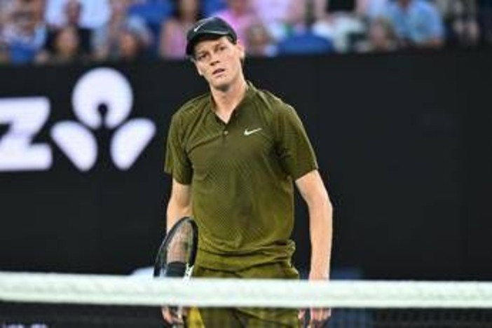 Sinner prende il warning, Spizzirri lo difende: fair play agli Australian Open Sinner prende il warning, Spizzirri lo difende: fair play agli Australian Open