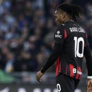 Milan, Leao prima punta non piace ai tifosi: "Perché gioca lì?" Milan, Leao prima punta non piace ai tifosi: "Perché gioca lì?"