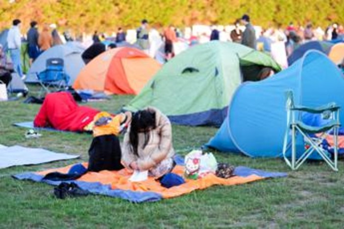 Wimbledon, torna la tradizionale 'coda' per accaparrarsi gli ultimi biglietti Wimbledon, torna la tradizionale 'coda' per accaparrarsi gli ultimi biglietti