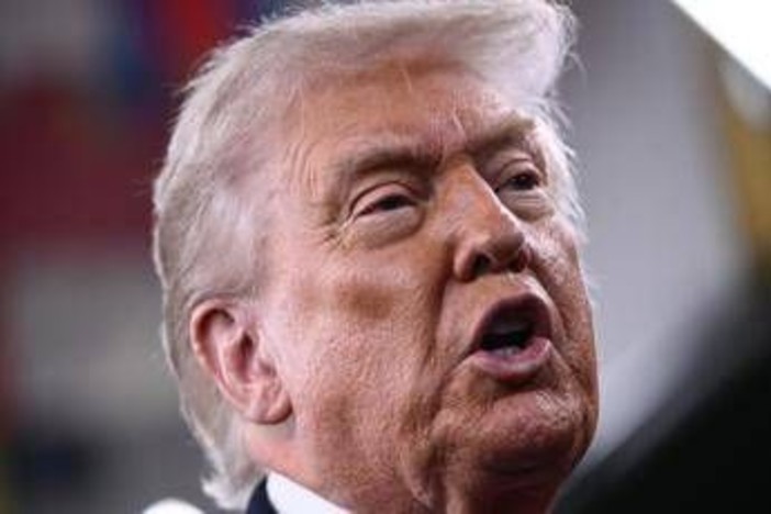 "Europa cambi o la sua civiltà sarà cancellata", il monito di Trump nella nuova strategia Usa "Europa cambi o la sua civiltà sarà cancellata", il monito di Trump nella nuova strategia Usa