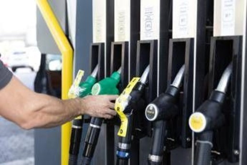 Carburanti, sconto sui prezzi anche per Tamoil: palazzo Chigi ha avviato interlocuzioni con la Libia Carburanti, sconto sui prezzi anche per Tamoil: palazzo Chigi ha avviato interlocuzioni con la Libia