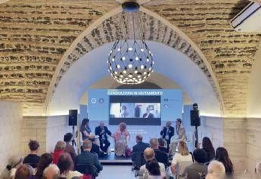 Famiglia, longevità come leva sviluppo: 'silver economy' per patto tra generazioni Famiglia, longevità come leva sviluppo: 'silver economy' per patto tra generazioni