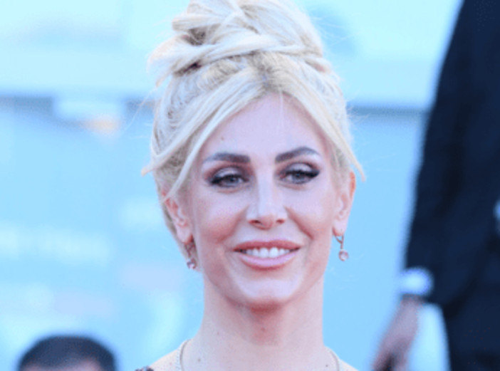 Paola Caruso a Verissimo, il figlio Michele e la morte della mamma Paola Caruso a Verissimo, il figlio Michele e la morte della mamma