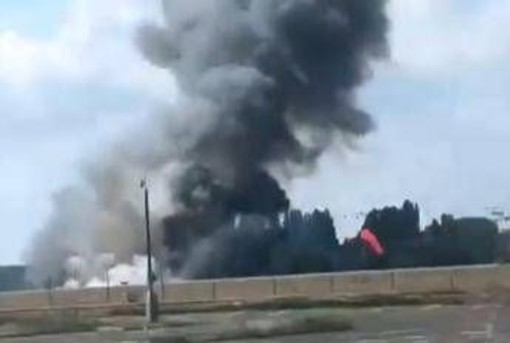 Gb, piccolo aereo si schianta al Southend Airport di Londra Gb, piccolo aereo si schianta al Southend Airport di Londra