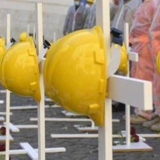 Frosinone, operaio muore cadendo da tetto di un capannone Frosinone, operaio muore cadendo da tetto di un capannone