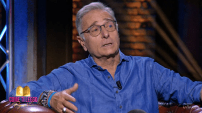 Sonia Bruganelli e Paolo Bonolis, la frecciata sul tradimento: "Tu pure hai commesso adulterio" Sonia Bruganelli e Paolo Bonolis, la frecciata sul tradimento: "Tu pure hai commesso adulterio"