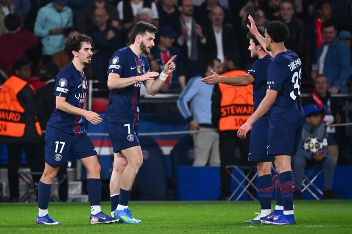 Douè e Kvaratskhelia stendono il Liverpool: il Psg vince 2-0