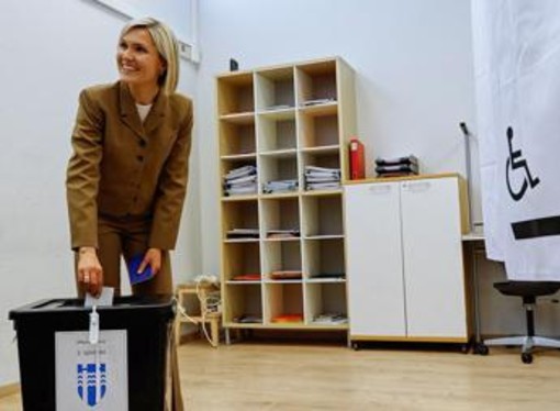 Referendum sull'Ue in Islanda, spoglio in corso: 'No' in testa per 430 voti