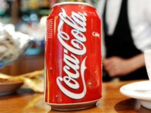 Coca-Cola, Trump rivendica: "Convinti a usare zucchero canna al posto di sciroppo mais"