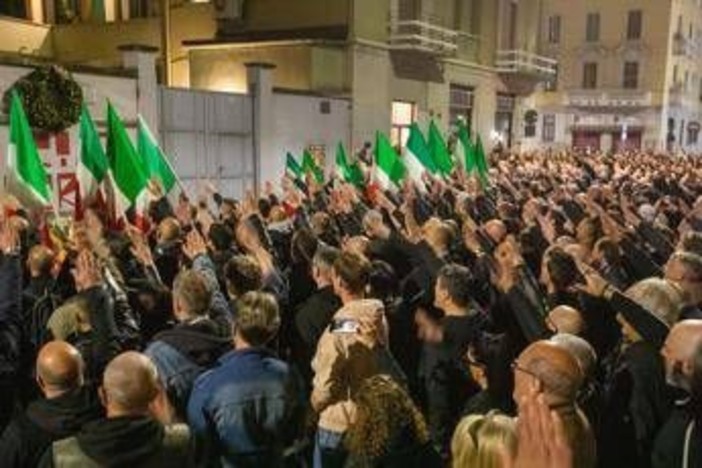 Omicidio Ramelli, in 18 archiviati a Milano per saluti romani durante corteo Omicidio Ramelli, in 18 archiviati a Milano per saluti romani durante corteo