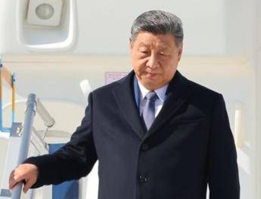 Xi inaugura Fujian, catapulte elettromagnetiche nella portaerei simbolo del potere del Dragone