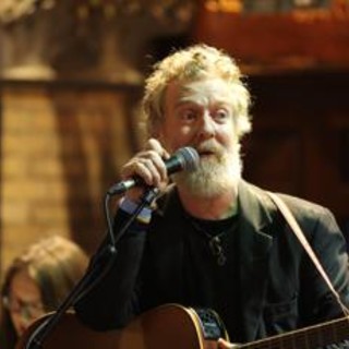Addio a Glen Hansard, il cantautore premio Oscar morto in un incidente in moto