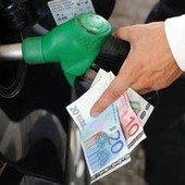 Carburante, prezzi benzina e diesel: prosegue il calo