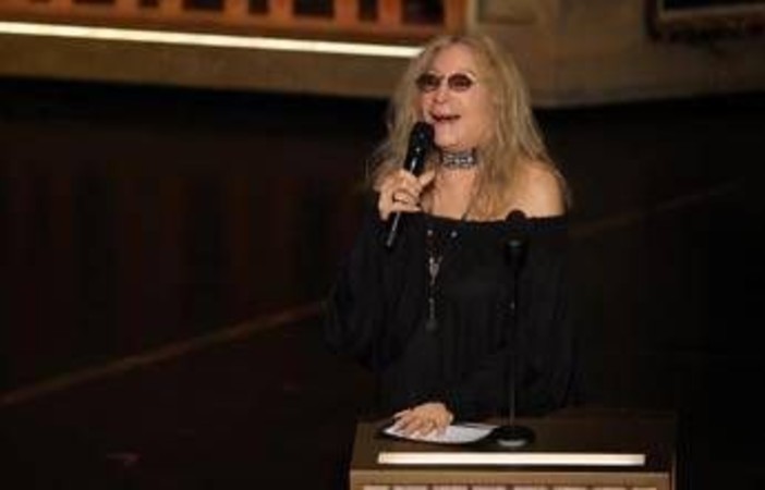 Barbra Streisand commuove agli Oscar 2026: in ricordo di Robert Redford canta 'The Way We Were' Barbra Streisand commuove agli Oscar 2026: in ricordo di Robert Redford canta 'The Way We Were'