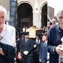 Don Mazzi, folla a Milano per i funerali: "Testimone di speranza, giustizia, accoglienza"