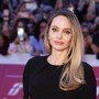 Angelina Jolie mostra le cicatrici della mastectomia: il messaggio per le donne
