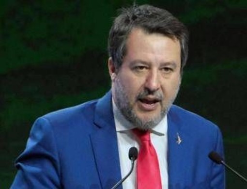 Salvini: "Italiani a Guantanamo? Trump fa il suo mestiere" Salvini: "Italiani a Guantanamo? Trump fa il suo mestiere"