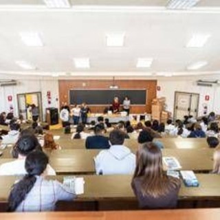Semestre filtro Medicina, oggi informativa di Bernini: "Gli studenti non perderanno l'anno" Semestre filtro Medicina, oggi informativa di Bernini: "Gli studenti non perderanno l'anno"