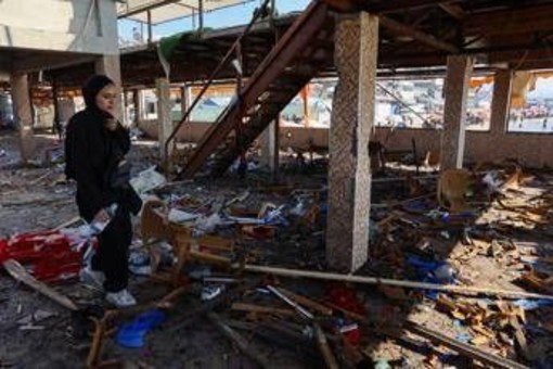 Gaza, "almeno 40 morti in attacco a internet café". Incontro Netanyahu-Trump il 7 luglio Gaza, "almeno 40 morti in attacco a internet café". Incontro Netanyahu-Trump il 7 luglio