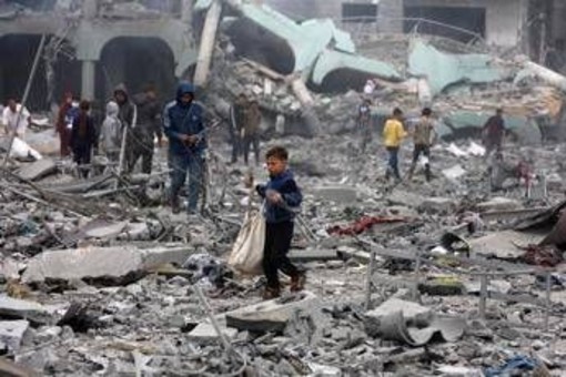 Israele, media: &quot;Netanyahu lunedì alla Casa Bianca&quot;. Nuovi raid su Gaza
