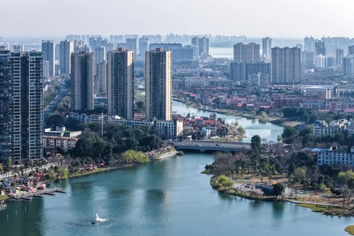 Cina, aumentano le città pilota per agevolare il commercio transfrontaliero Cina, aumentano le città pilota per agevolare il commercio transfrontaliero